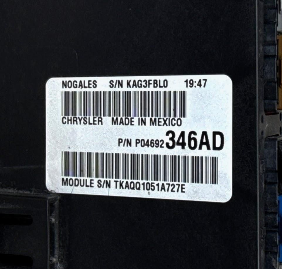 2011-2014 Chrysler 200 Totally Integrated Power Module TIPM OEM 04592346AD - Photo 1