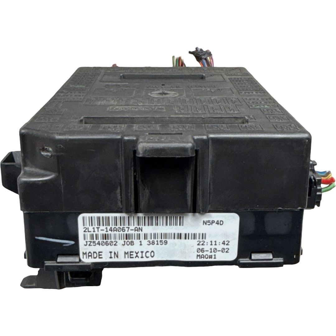 2003 Ford Expedition Fuse Box Relay Panel OEM 2L1T-14A067-AN - Photo 8