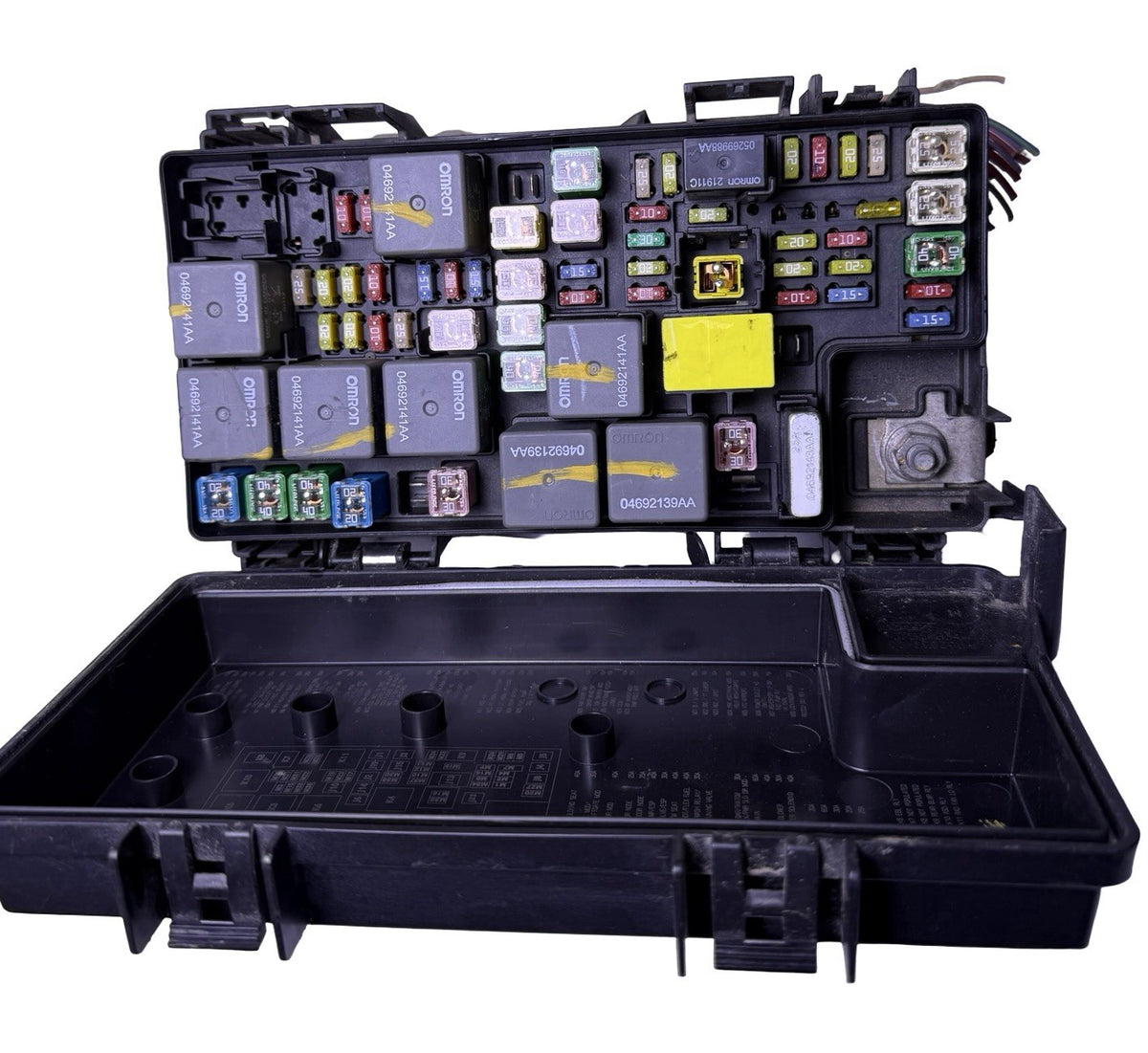 TIPM / Fuse Box – 3.7L – KAD09C02B5 for 2007 Dodge Nitro — photo 5