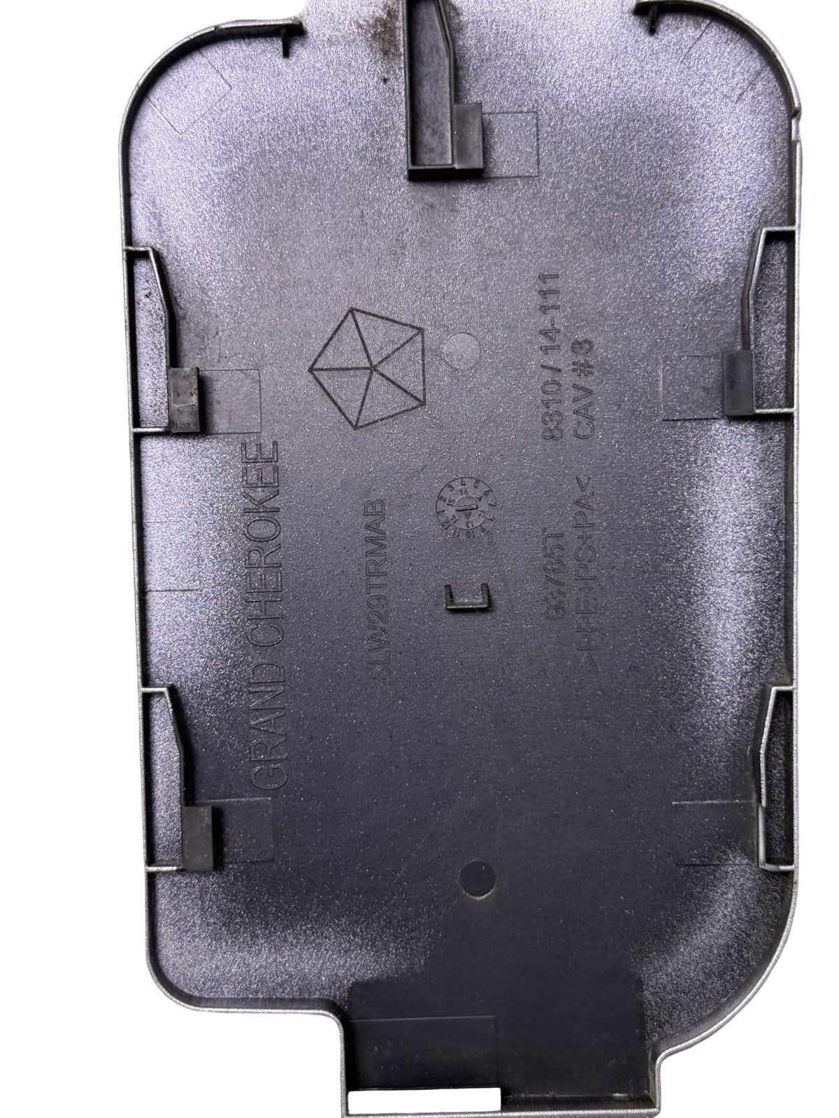 Fuel Door Billet Silver Metallic JSC/PSC 5182414AD-PSC for 2014-2016 Jeep Grand Cherokee — photo 6