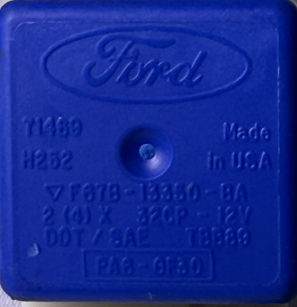 OEM Ford Turn Signal Flasher Relay – F67B‑13350‑BA / H252 – Bench‑Tested & Ready — Part# F67B13350BA
