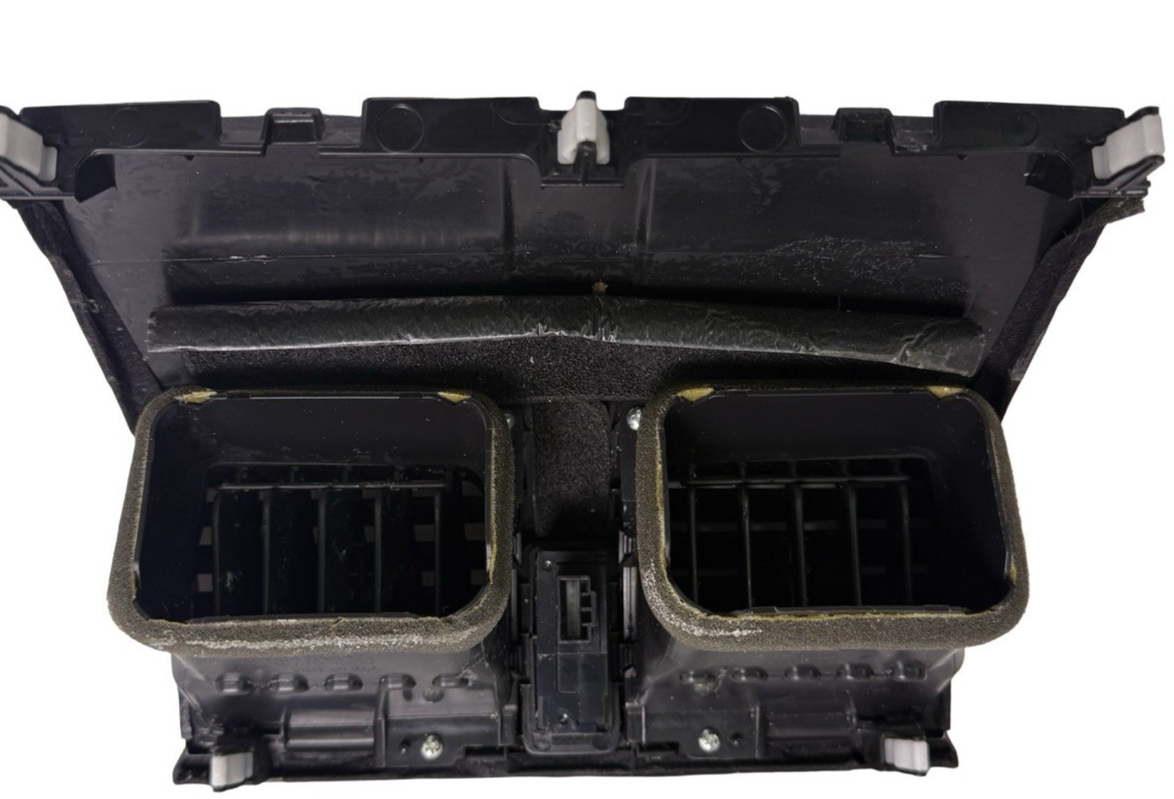 CR V Upper Center Dash Air Vent Grille Trim w/ Hazard Switch 77610-SWA-A0 for 2007-2011 Honda CR-V — photo 6