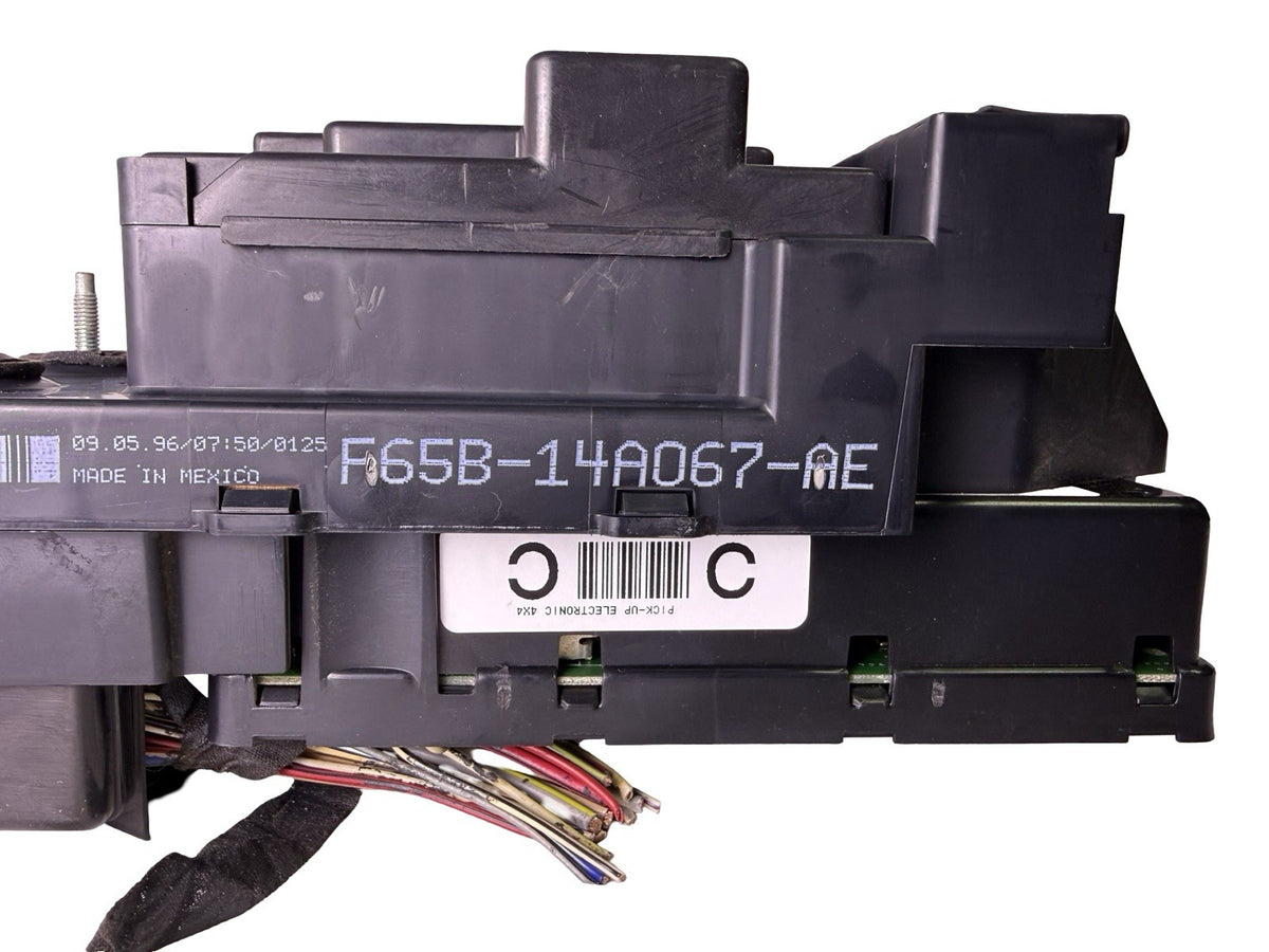 F150 F250 Fuse Box F65B-14A067-AE Complete Relays Fuses for 1997-1998 Ford F-150 — F65B14A067AE