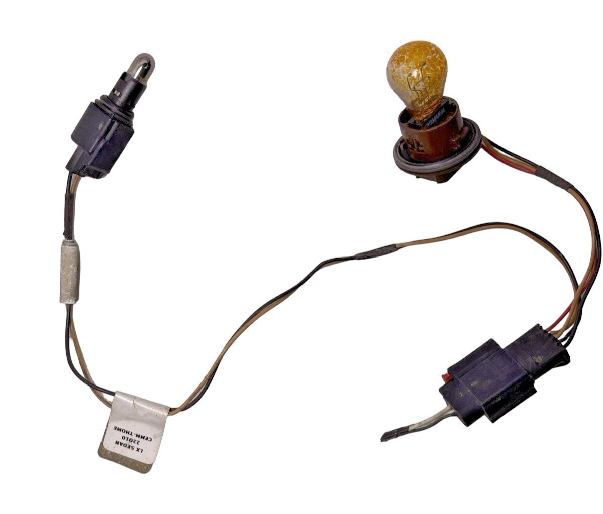 OEM 2006-2010 Dodge Charger Turn Signal Park Light Wiring Harness Bulb Socket LX — Part# 05174330AA