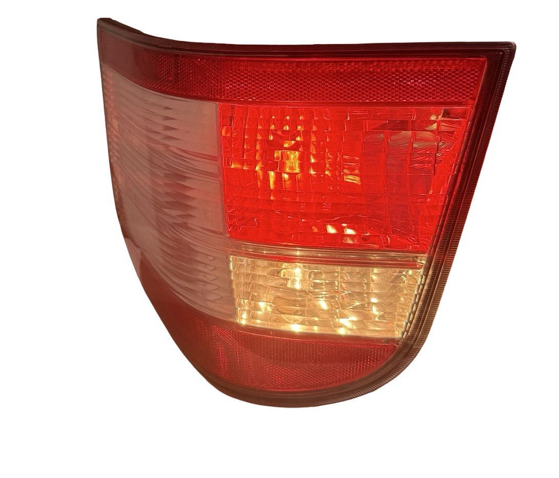Rear Right (Passenger Side) Taillight w/Sockets for 2008-2009 Ford Taurus X — photo 8