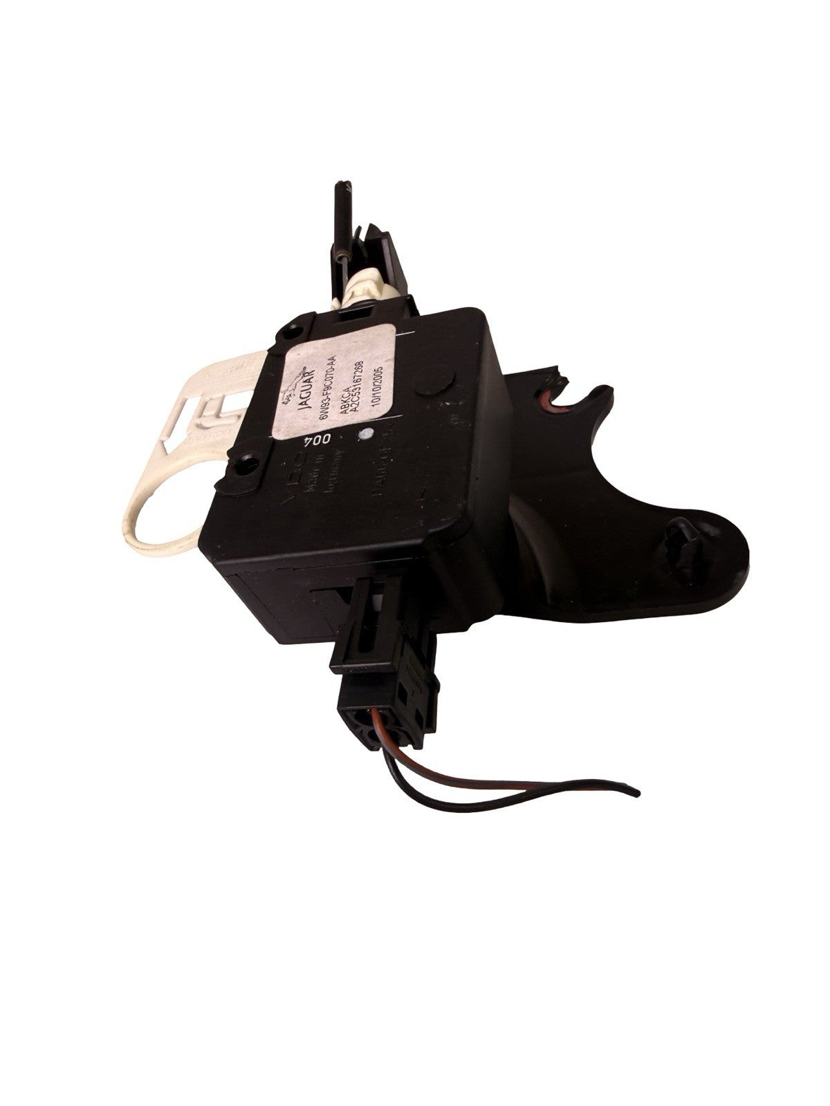 X350 X358 Fuel Gas Door Lock Release Actuator for 2004-2009 Jaguar XJ8 — photo 3