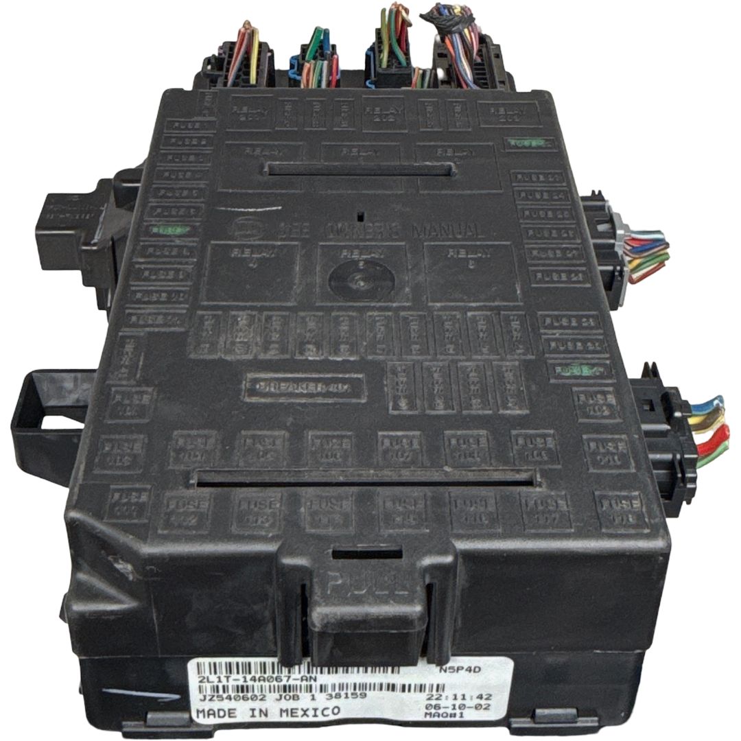2003 Ford Expedition Fuse Box Relay Panel OEM 2L1T-14A067-AN - Photo 7