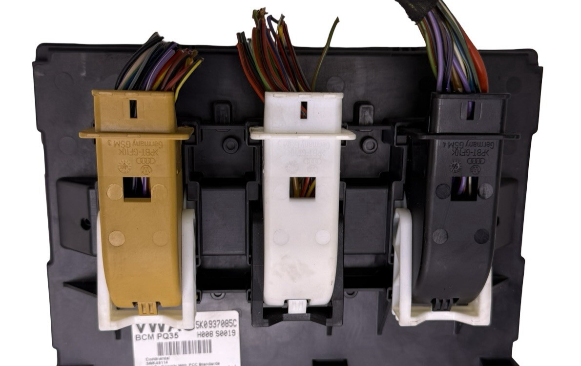 Jetta BCM Body Control Module 5K0 937 085C 5K0937085C for 2010-2014 Volkswagen — photo 3