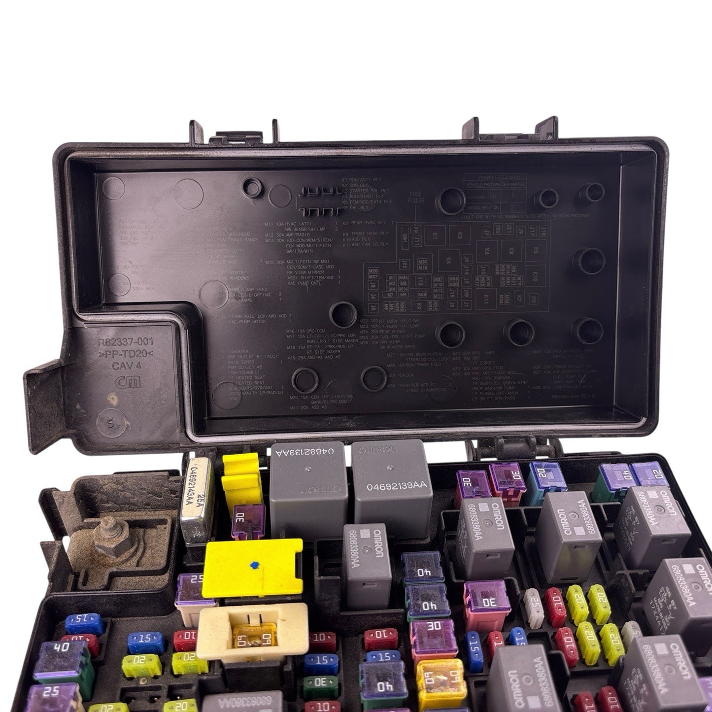 15–20 Grand Caravan Town & Country TIPM Fuse Relay Box OEM 68239606AA