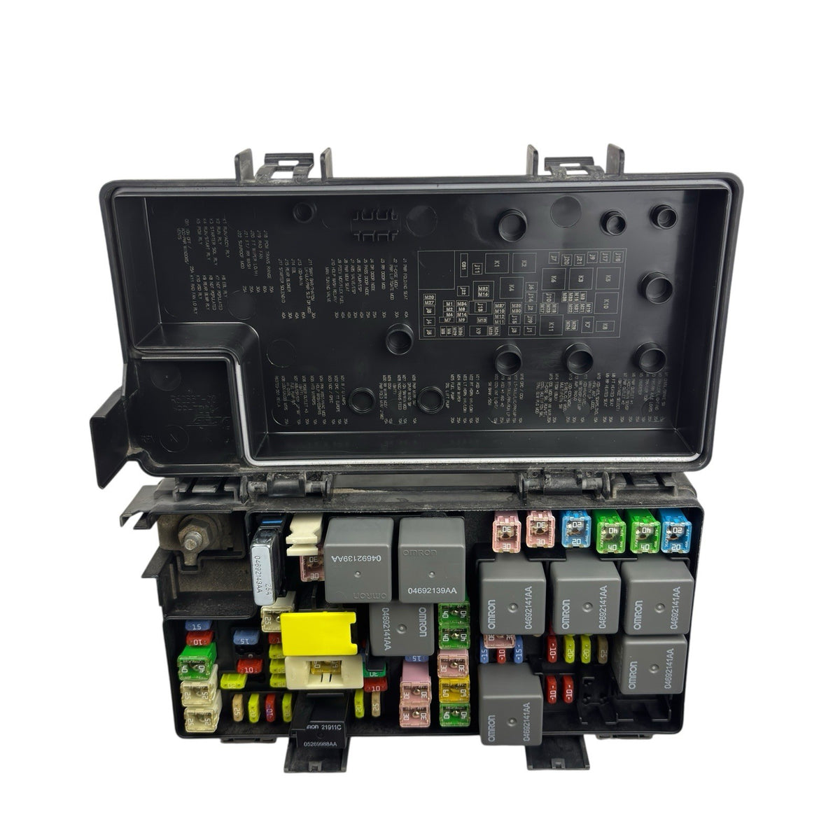 Chrysler Town & Country Caravan Journey Routan TIPM Fusebox w/Pigtails 04692305AE for 2008-2010 Dodge Grand Caravan — photo 3