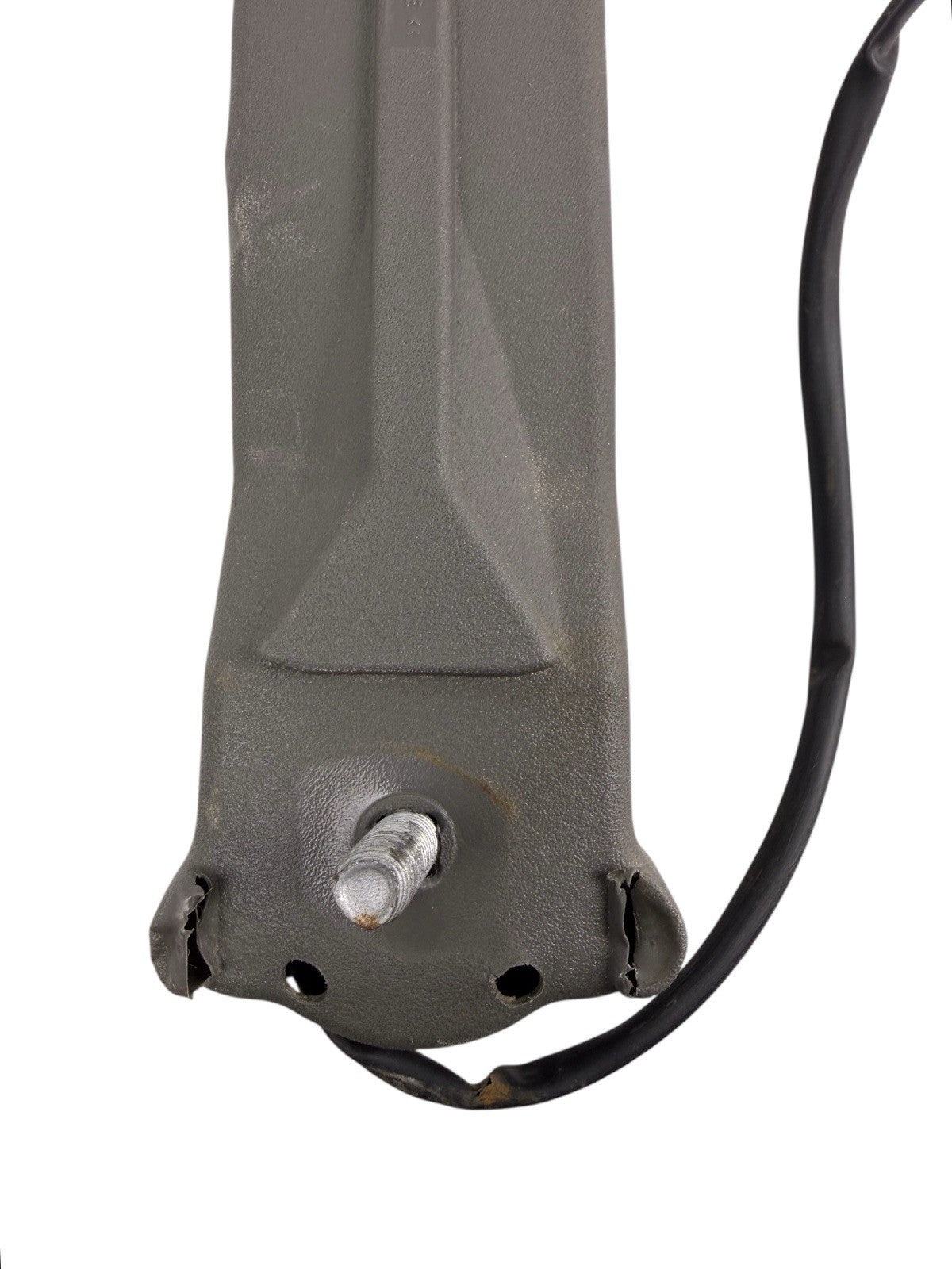 Chevrolet Express LH Driver Seat Belt Buckle Latch Receiver 19119228 for 2003-2010 GMC Savana — photo 10