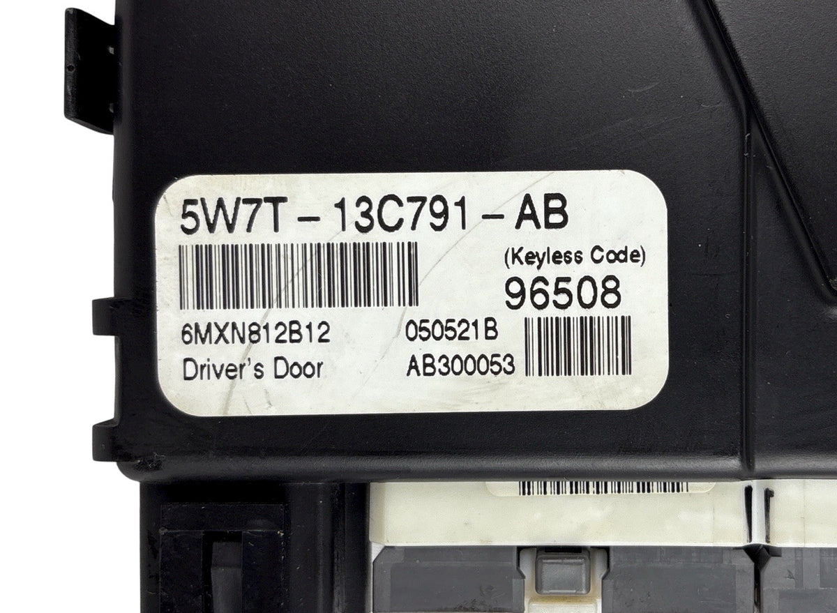 OEM 2003-2005 Ford Crown Victoria Mercury Grand Marquis Keyless Module 5W7T-13C791-AB — Part# 5W7T13C791AB