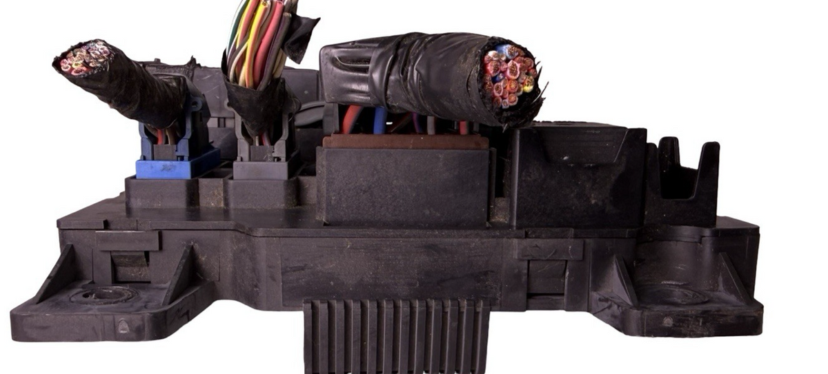 Chrysler Aspen Interior Fuse Box 56049173AE for 2007-2009 Dodge Durango — photo 3
