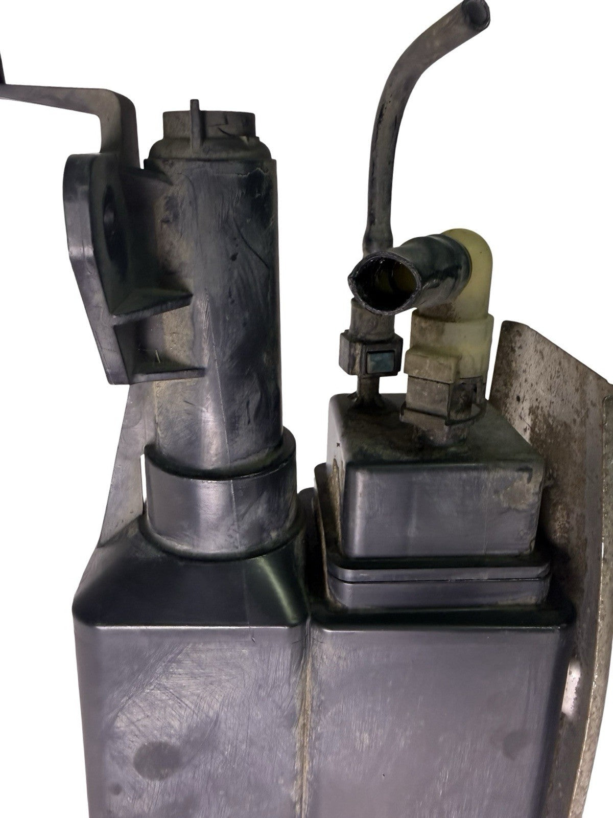 2.4L Charcoal Vapor Canister EVAP Assembly 31420-3Q000 for 2011-2014 Hyundai Sonata — photo 8