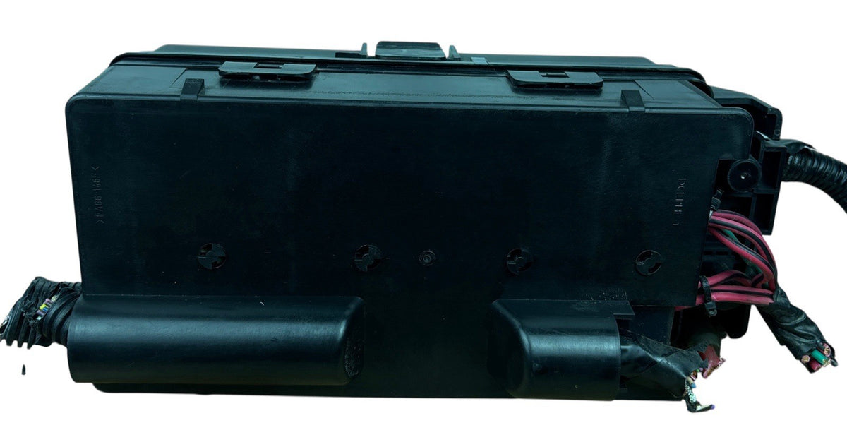 3.6L Engine Bay Fuse Box w/ Pigtails 3.6L 25883018 for 2008-2012 Chevrolet Malibu — photo 9