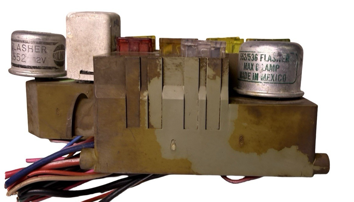 W250 / D250 Fuse Panel – Interior Fuse Block for 1988-1989 Dodge — photo 4