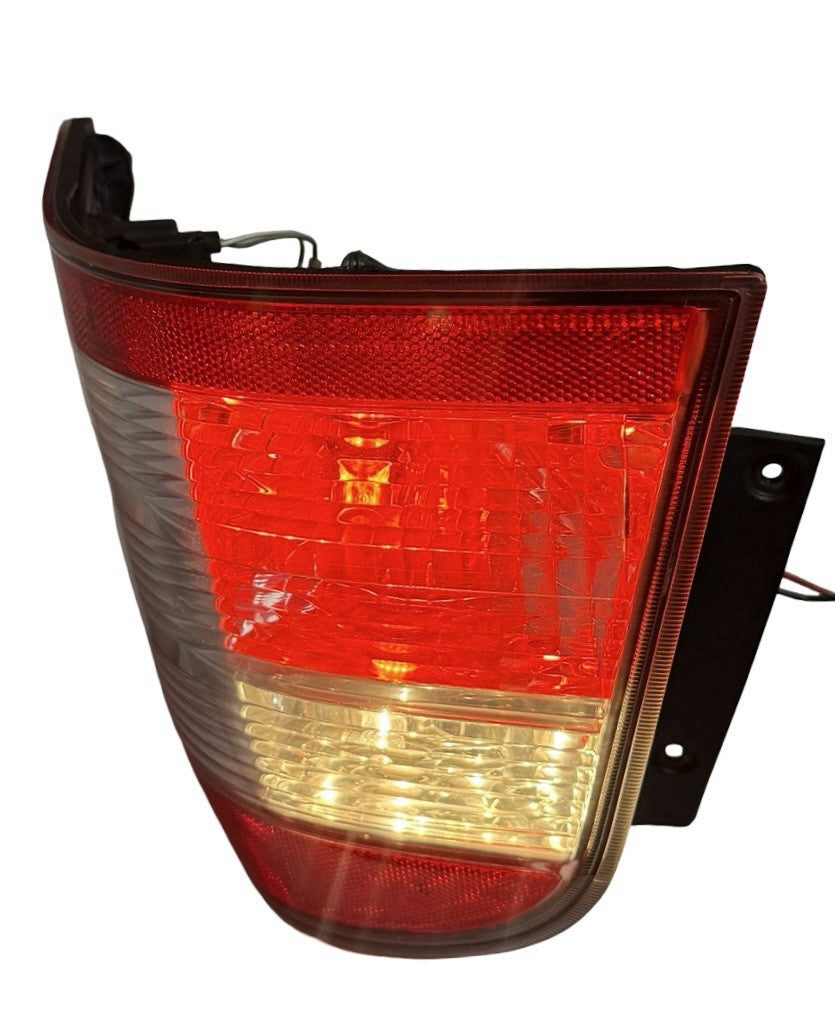 Rear Right (Passenger Side) Taillight w/Sockets for 2008-2009 Ford Taurus X — photo 9