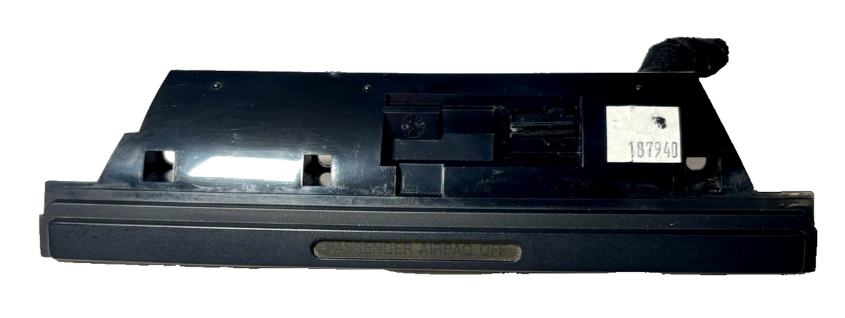 Center Dash Passenger Bag Off Light Bezel for 2004-2008 Ford F-150 — photo 3