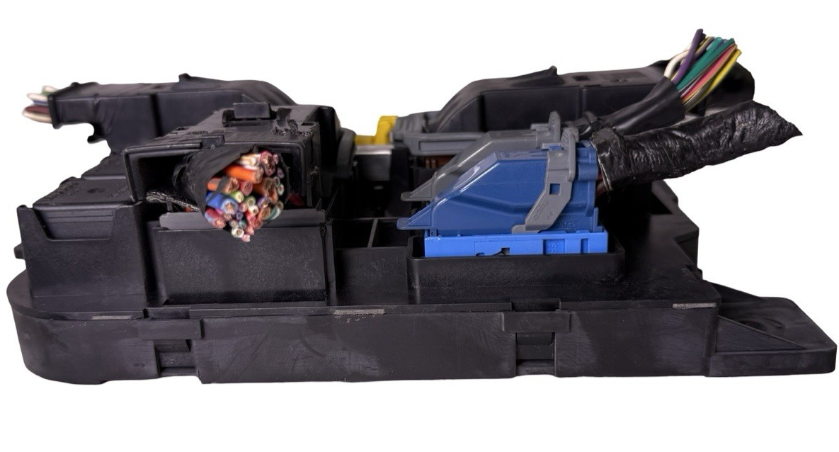 Chrysler Aspen Interior Fuse Box 56049173AE for 2007-2009 Dodge Durango — photo 6