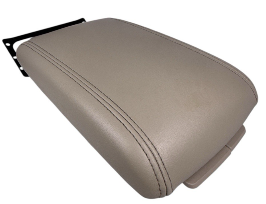 OEM 06-11 DTS Lucerne Center Console Armrest Lid Beige/Cashmere (GM code 32I)