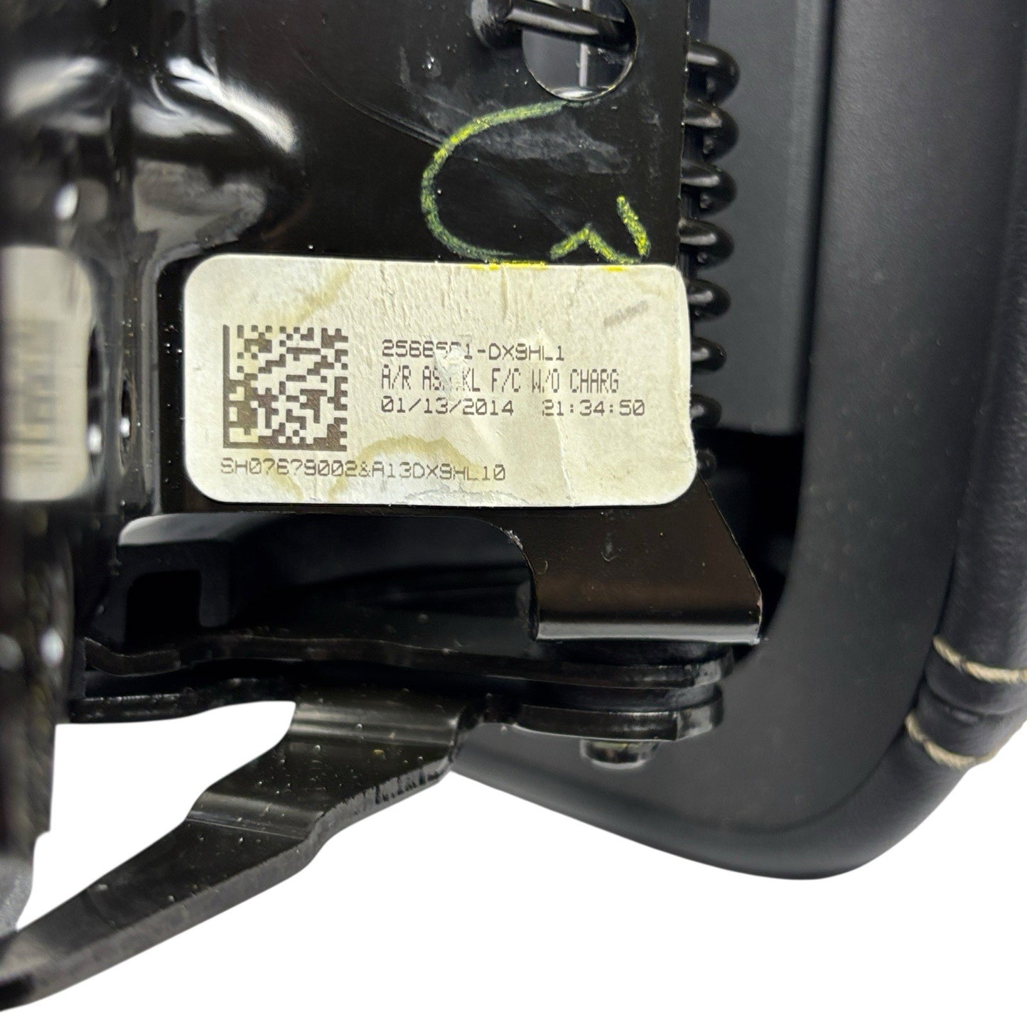 OEM 2014-2018 Jeep Cherokee Center Console Armrest Black Leather White Stitching