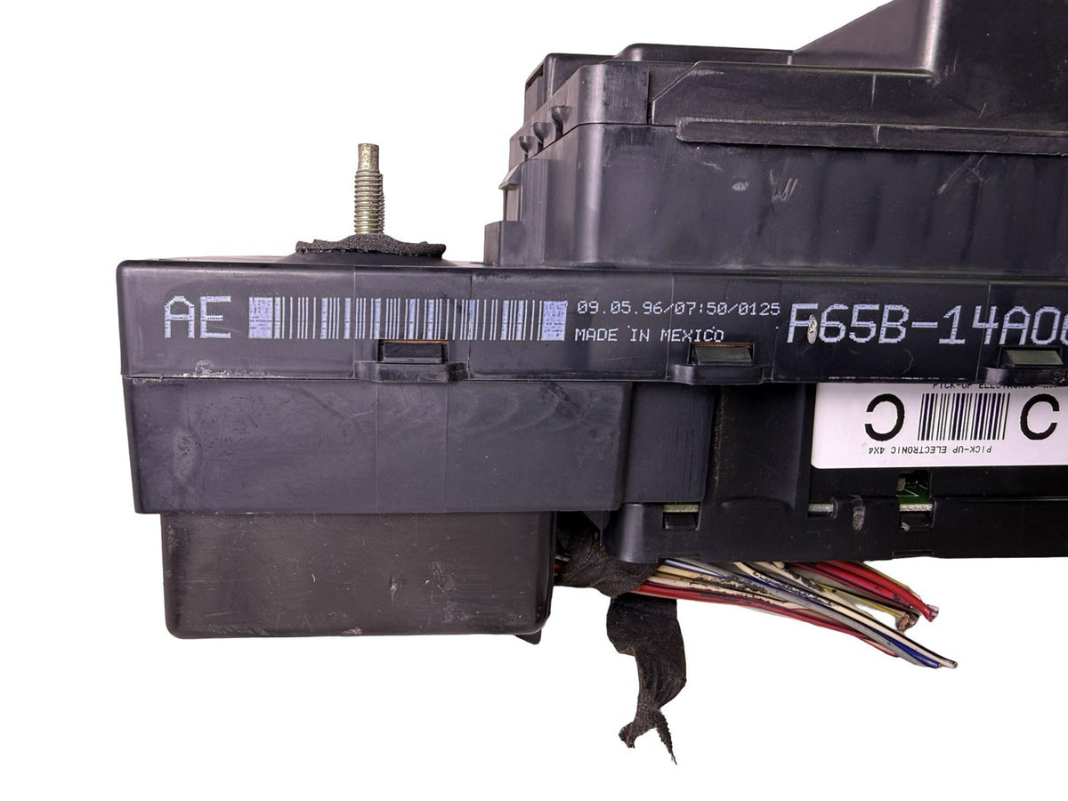 F150 F250 Fuse Box F65B-14A067-AE Complete Relays Fuses for 1997-1998 Ford F-150 — photo 3