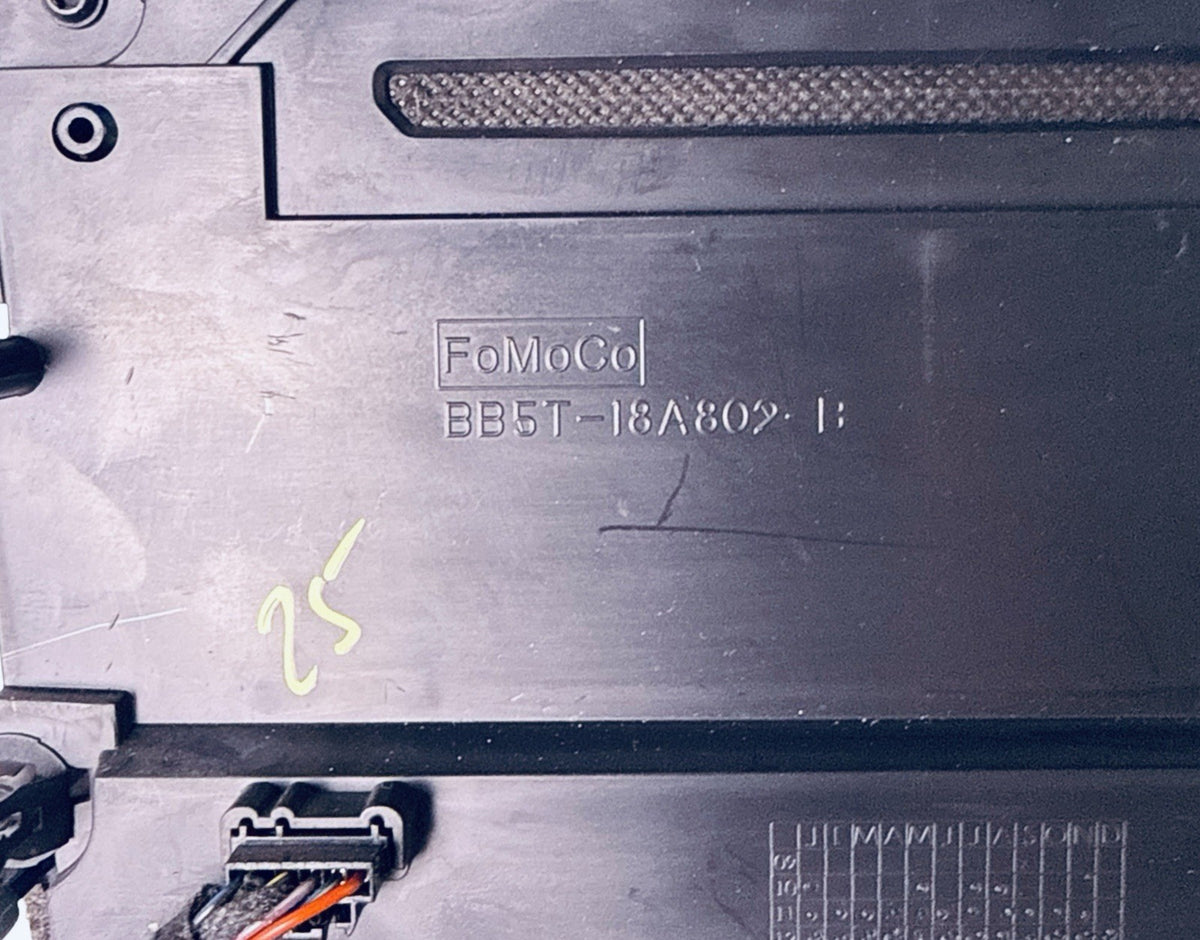 Radio Temp Control 8" Screen EB5T-18A502-EA Factory Unit for 2014-2015 Ford Explorer — photo 11