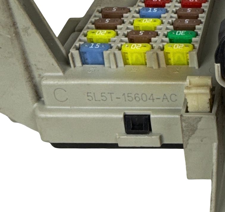 2004-2005 Ford Ranger Fuse Box Relay Block BCM OEM 5L5T-15604-AC - Photo 7