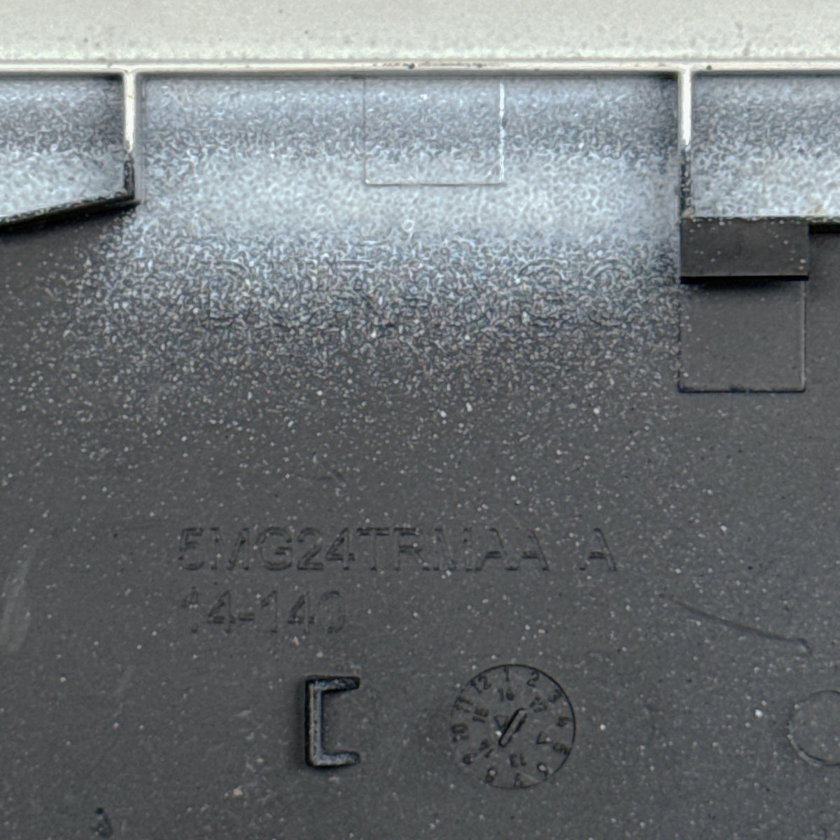 2014-2019 Dodge Durango Fuel Door Cover OEM 5MG24TRMAA - Photo 6