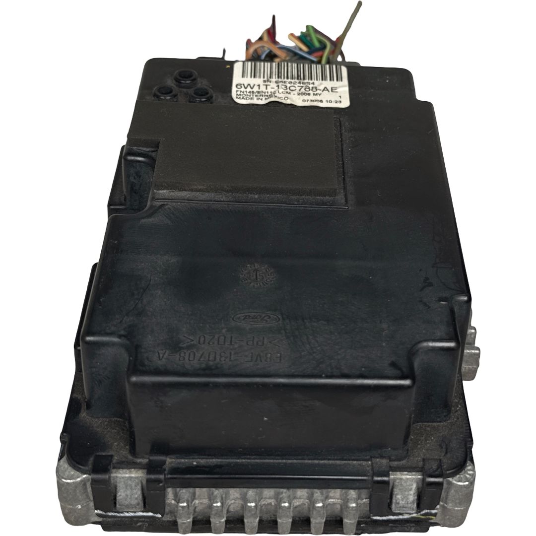 2006-2007 Lincoln Town Car Lighting Control Module (LCM) OEM 6W1T-13C788-AE - Photo 1